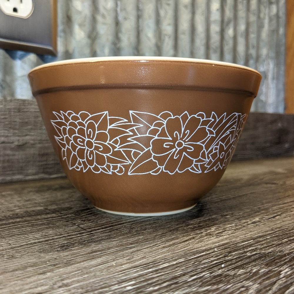 PYREX Woodland 401 - 5.5" Nesting Mixing Bowl 1 1/2 Pint - Vintage Pyrex